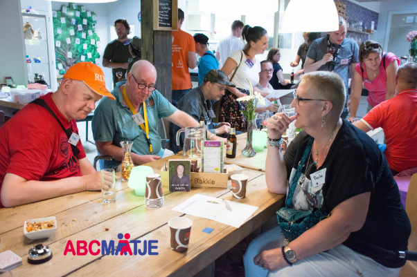 ABCMaatje is een onderdeel van ABCDate, contactbemiddeling voor mensen met een verstandelijke beperking